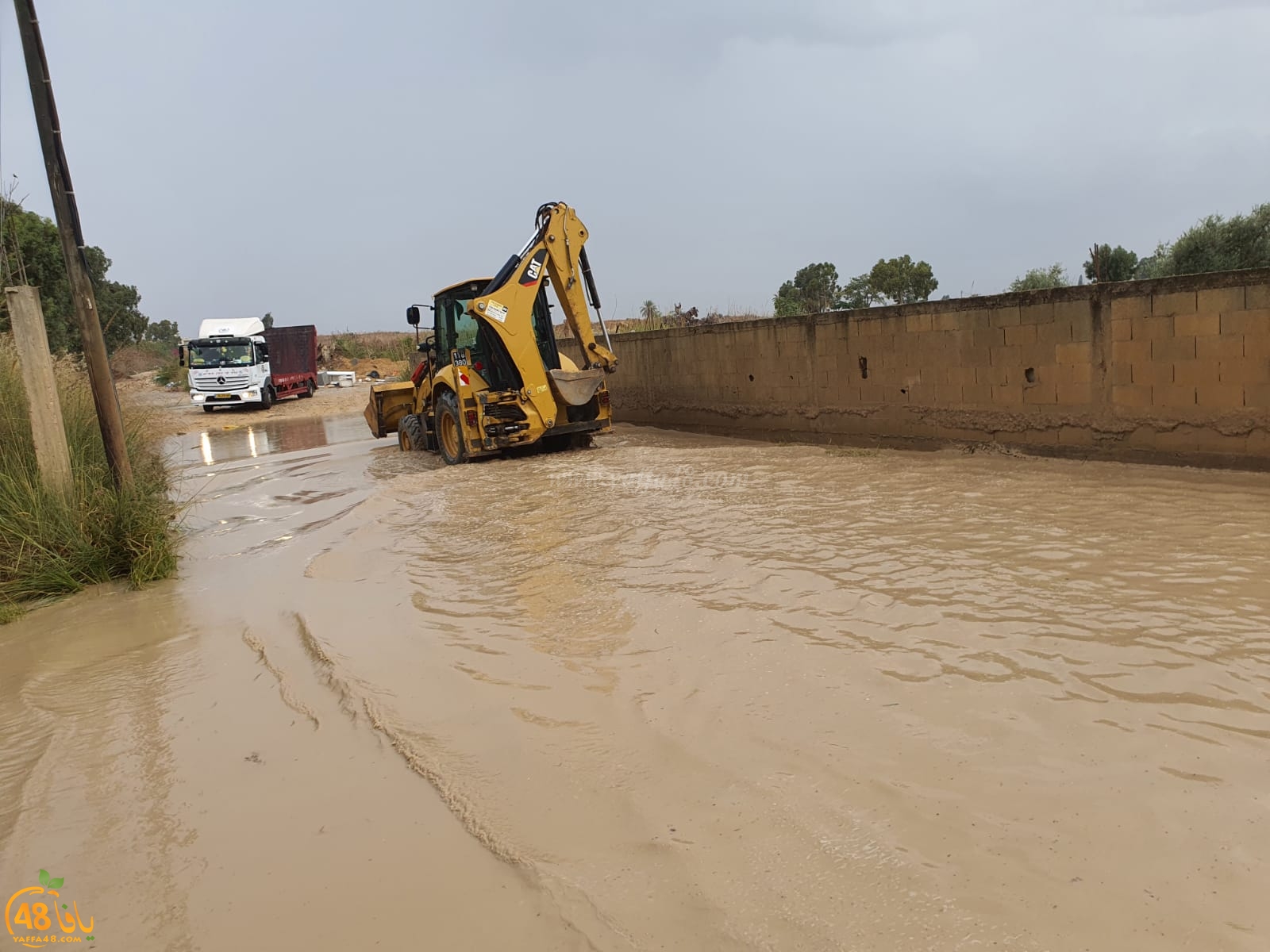 فيديو: سكان قرية دهمش غير المعترف بها تحت حصار الأمطار من جديد